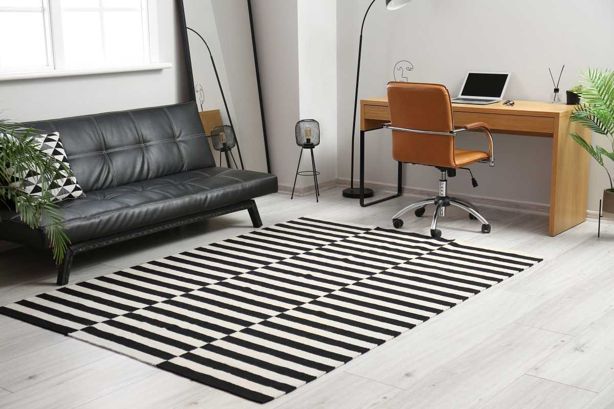 How to Maximize Space and Comfort in Tiny Urban Studios